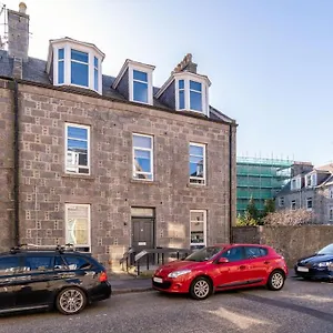 Apartment West End @ Netflix @ Newly Built, Aberdeen
