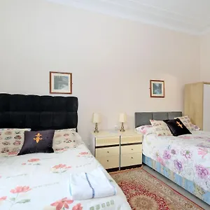 Holiday home Grand Mansion 9 Beds Sleeps 17 Parking - Groups, Aberdeen