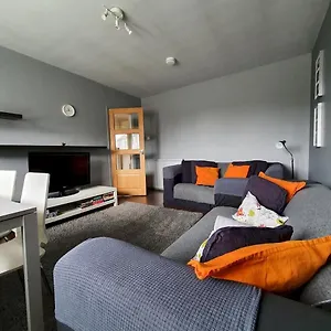 Apartment 2 Bedroom, Free Parking & Netflix Near Hospitals, Aberdeen